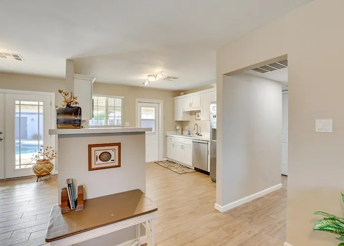 Centrally Located Oasis 1 Mi To Shadow Mountain! Holiday home