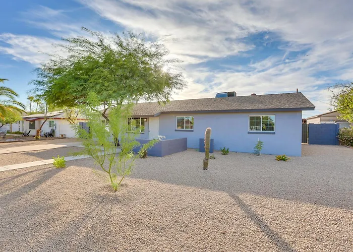 Holiday home Centrally Located Oasis 1 Mi To Shadow Mountain! Phoenix