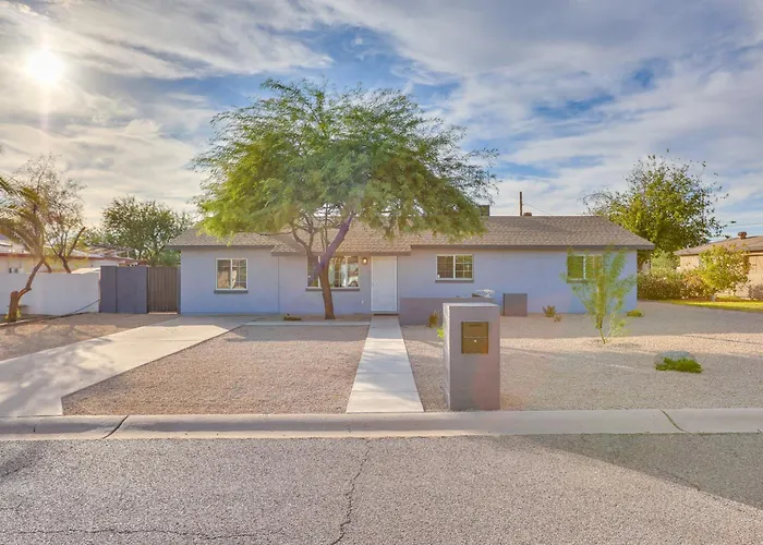 Centrally Located Oasis 1 Mi To Shadow Mountain! Phoenix