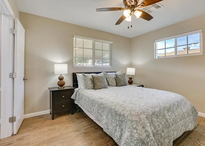 Holiday home Centrally Located Oasis 1 Mi To Shadow Mountain! *